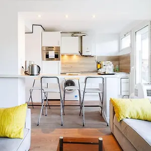  Appartement 1 Bedroom/clim/wifi, St Michel Station France